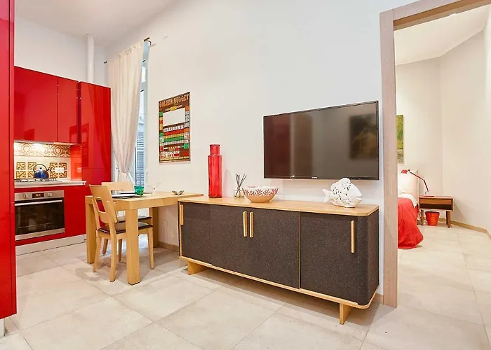 Kmc Suites - Red